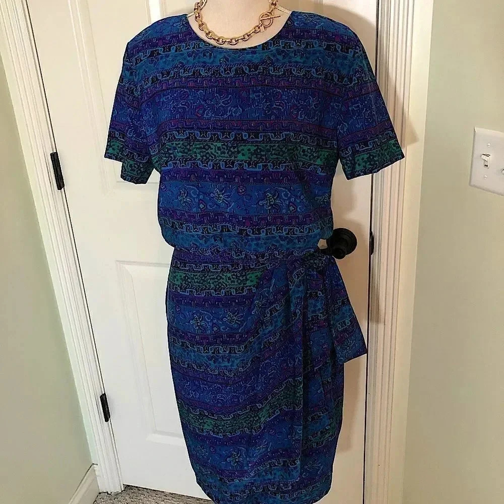 𝅺Vintage 80’s ‎ J. Stevens blue Aztec print dress M
